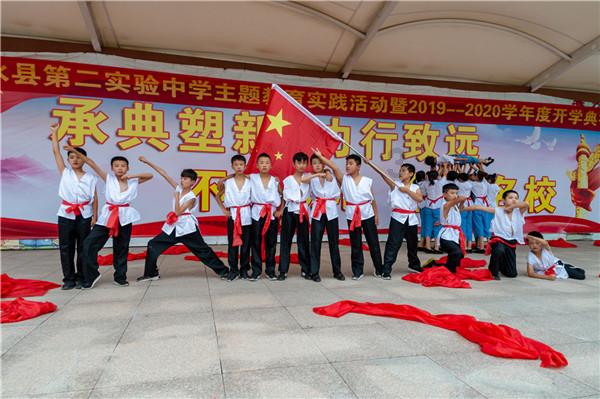 小猫钓鱼游戏龙王版有船